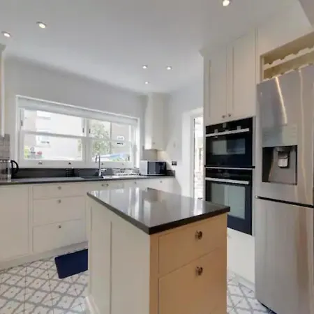 Pass The Keys Centrally Located Modern And Spacious 3 Bed Terrace Cambridge  Exterior photo