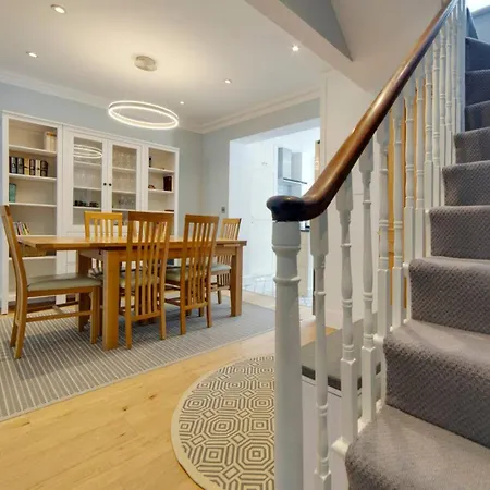 Pass The Keys Centrally Located Modern And Spacious 3 Bed Terrace Cambridge  Exterior photo