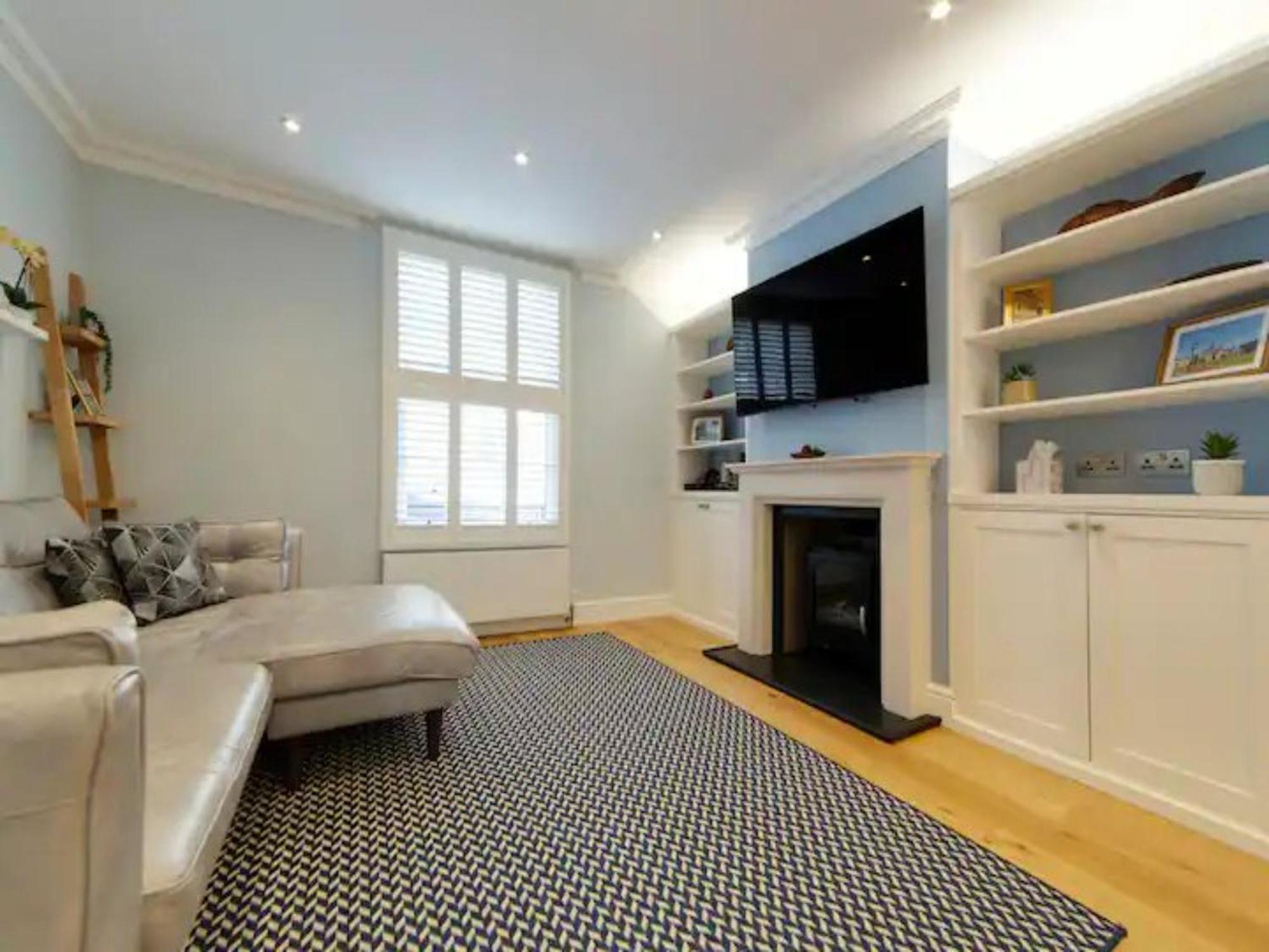 Pass The Keys Centrally Located Modern And Spacious 3 Bed Terrace * Cambridge (Cambridgeshire)