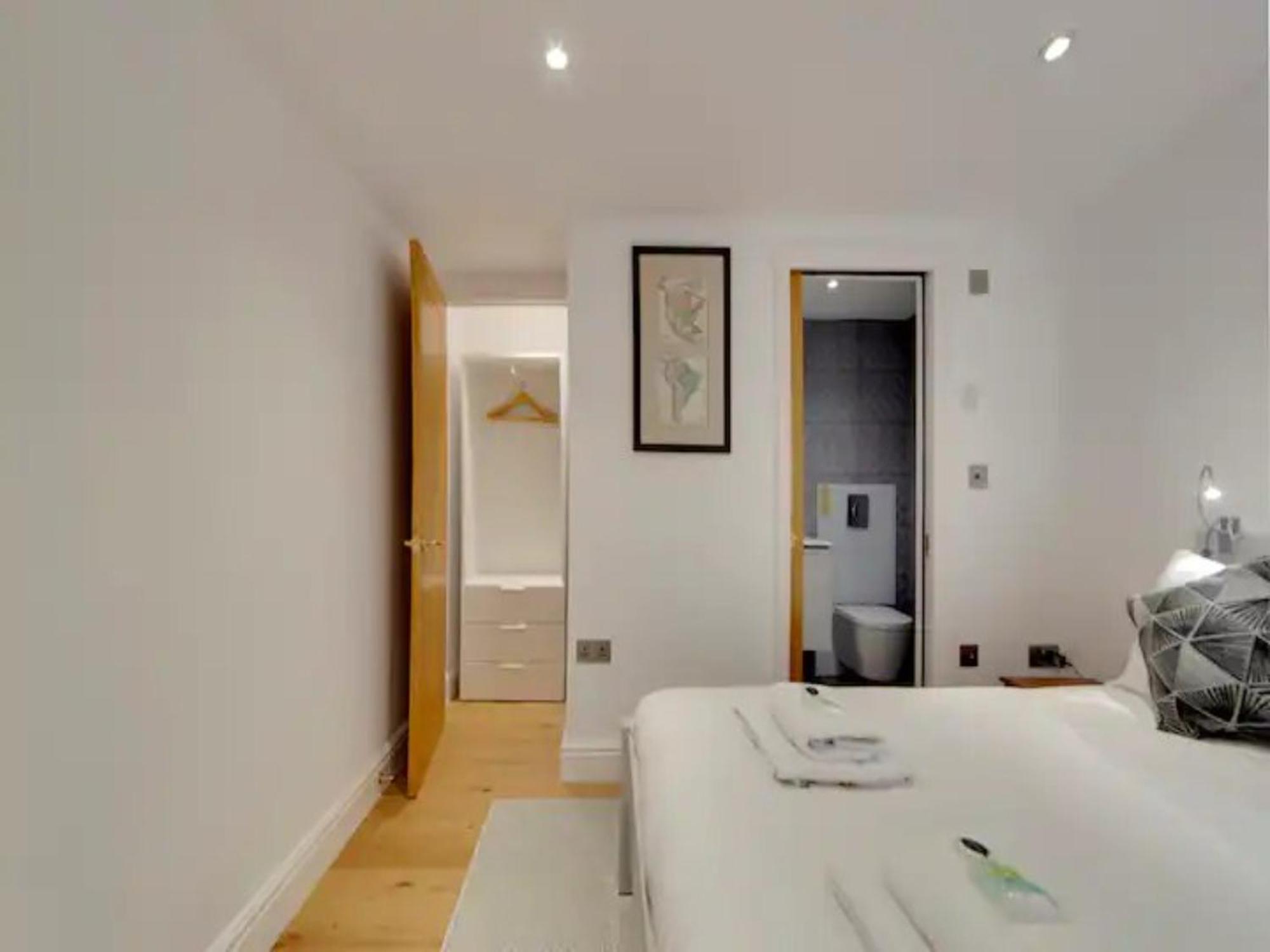 Pass The Keys Centrally Located Modern And Spacious 3 Bed Terrace Cambridge (Cambridgeshire)
