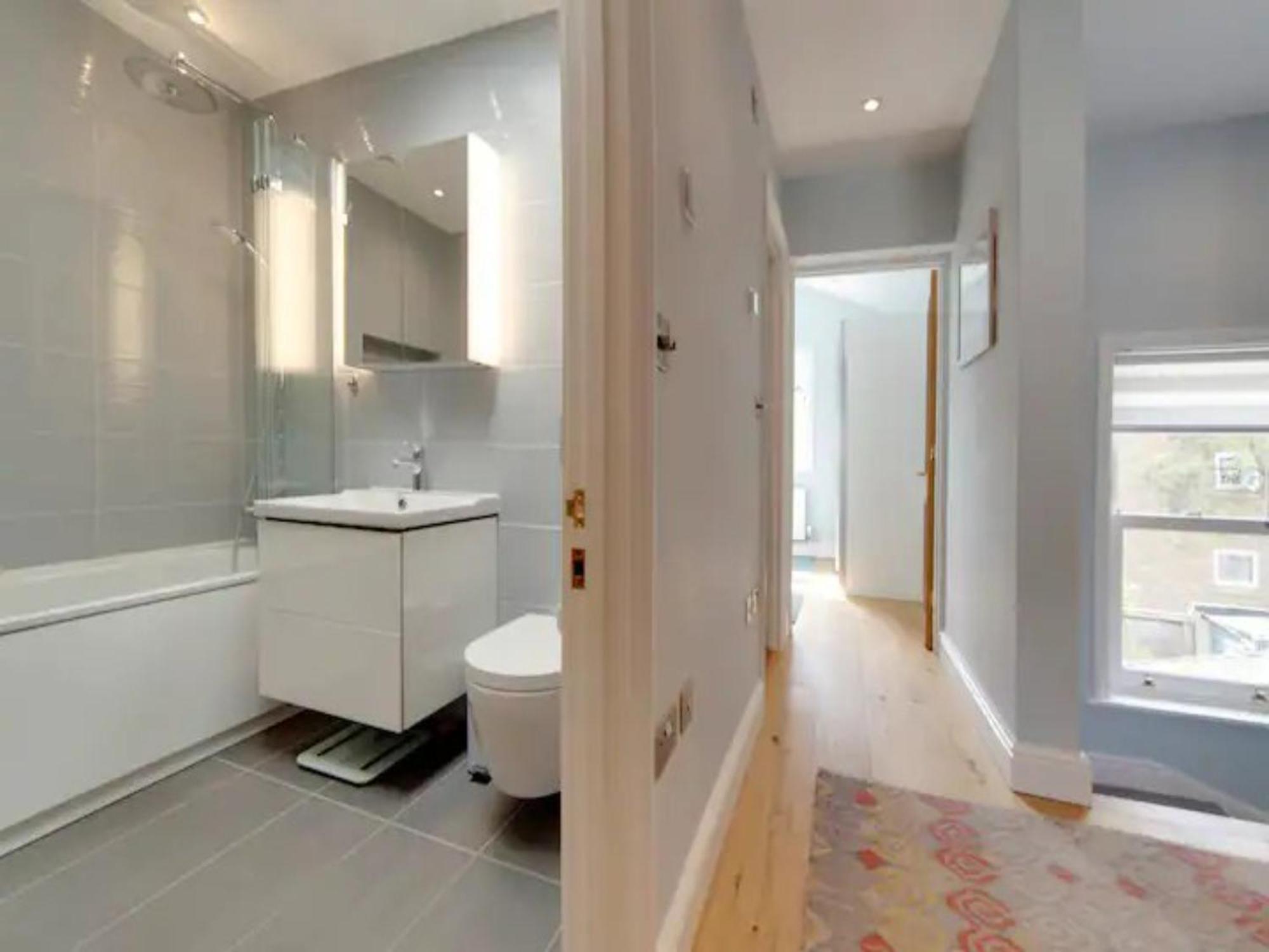 Holiday home Pass The Keys Centrally Located Modern And Spacious 3 Bed Terrace