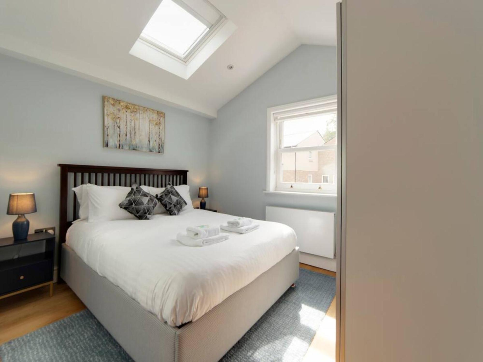 Pass The Keys Centrally Located Modern And Spacious 3 Bed Terrace Cambridge (Cambridgeshire)