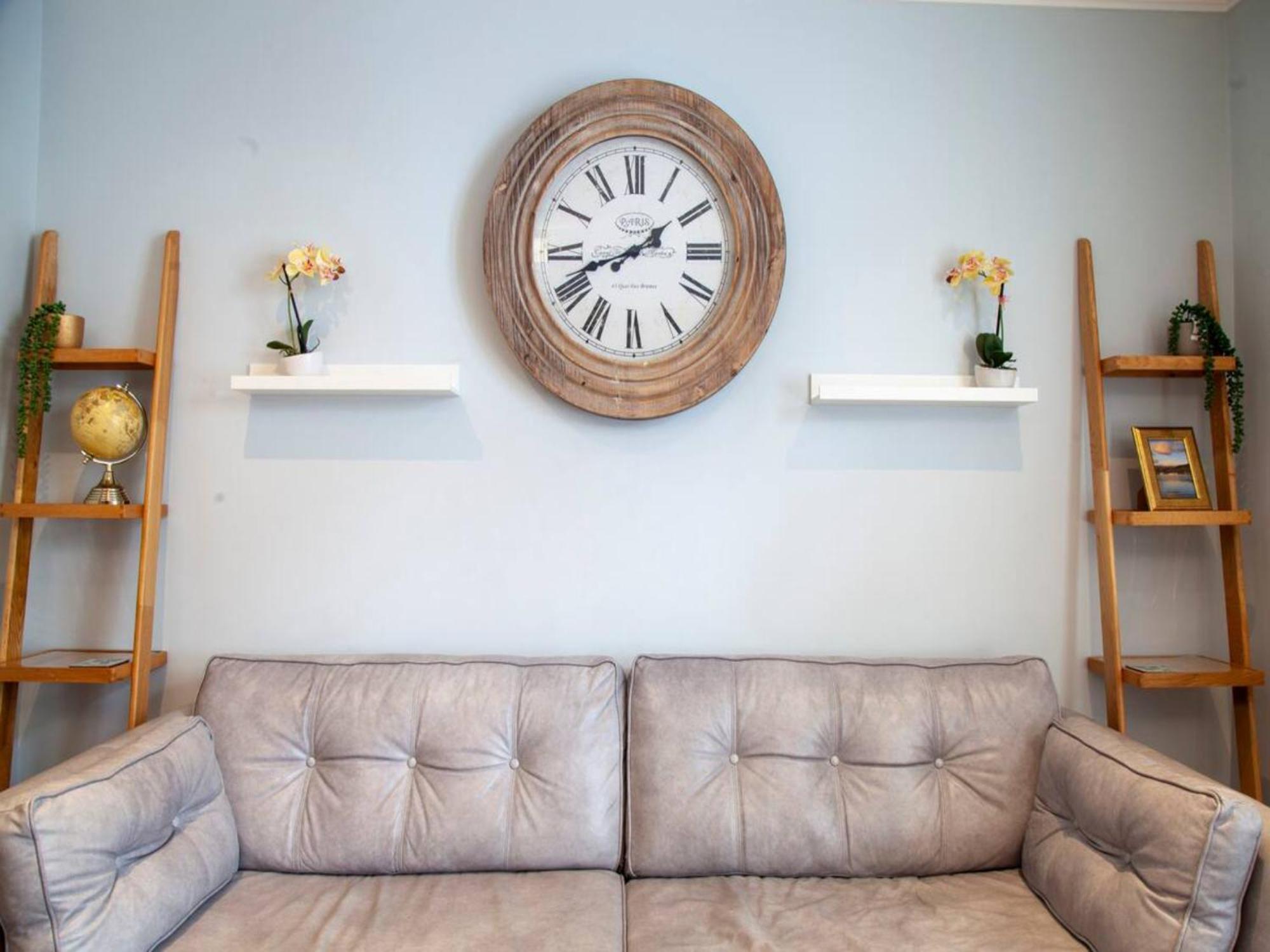 Pass The Keys Centrally Located Modern And Spacious 3 Bed Terrace Holiday home