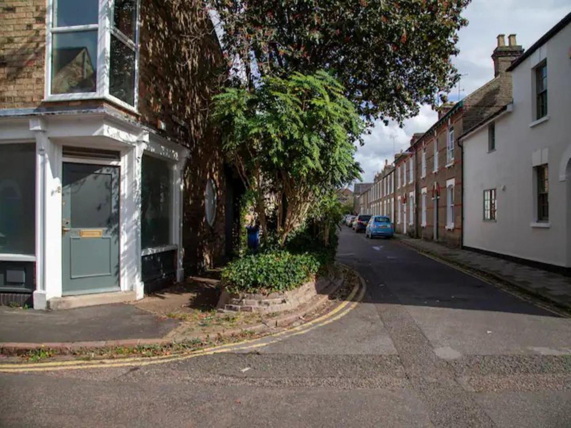 Pass The Keys Centrally Located Modern And Spacious 3 Bed Terrace Cambridge (Cambridgeshire)